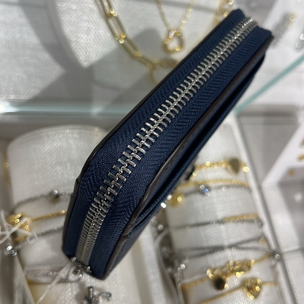 Michael Kors Navy Card Holder - Picture 4 of 16